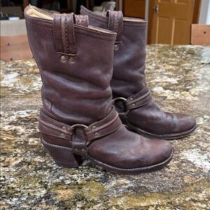 FRYE AND CO. Dark Brown Heeled Boots
